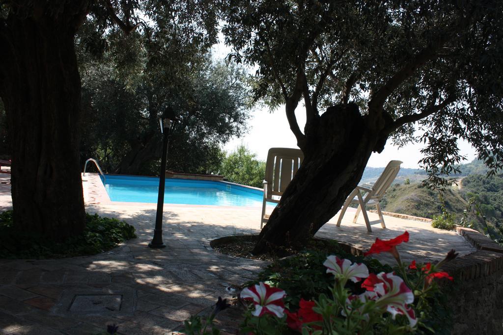 Santa Severina Azienda Agrituristica Biologica Il Querceto מראה חיצוני תמונה
